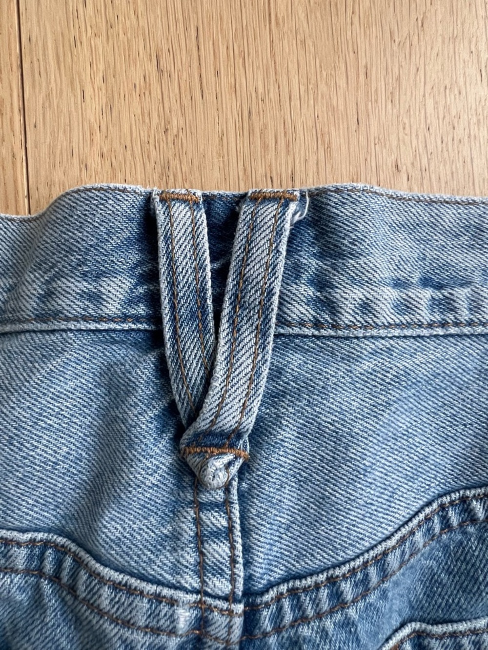 J. Crew Slouchy Distressed Boyfriend Jeans. Size 29P - Picture 10 of 10